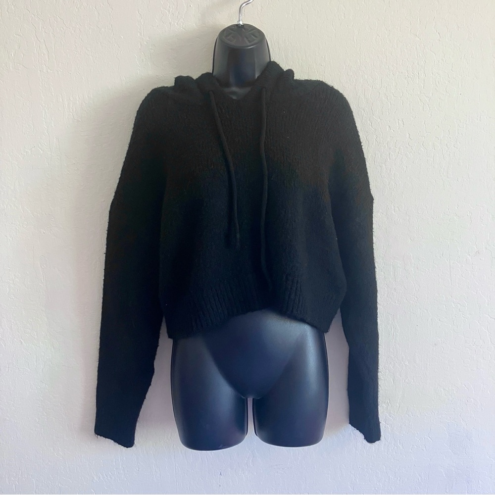 Black Cropped Cotten Knitted Sweater Hoodie